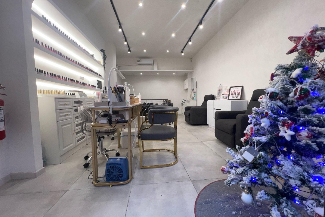 Best Nail Studio, Via dei Colli Portuensi, Roma