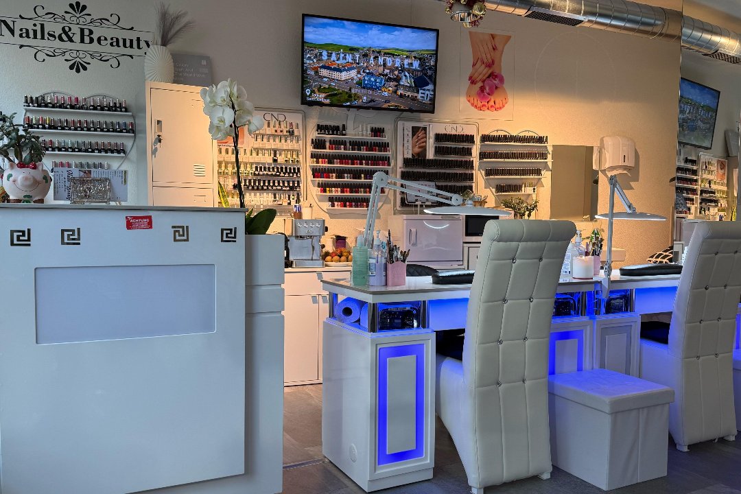 Nails Beauty ( Happy Nails & Beauty), Einsiedeln
