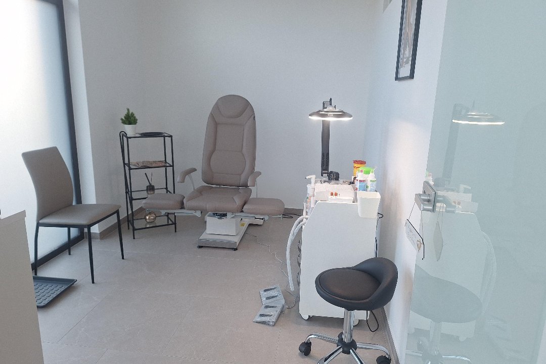 Fusspflege 22 by Sabrina, 22. Bezirk, Wien