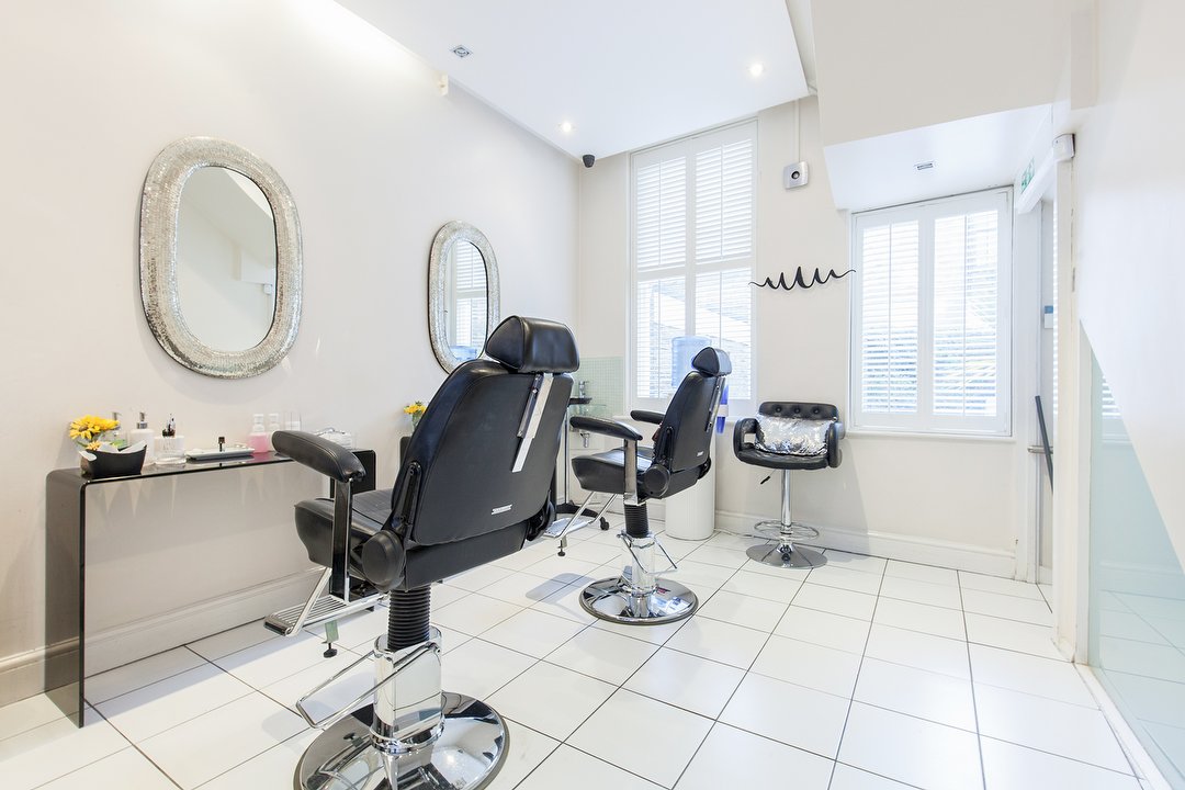 Glow Eyebrow Bar, Richmond, London
