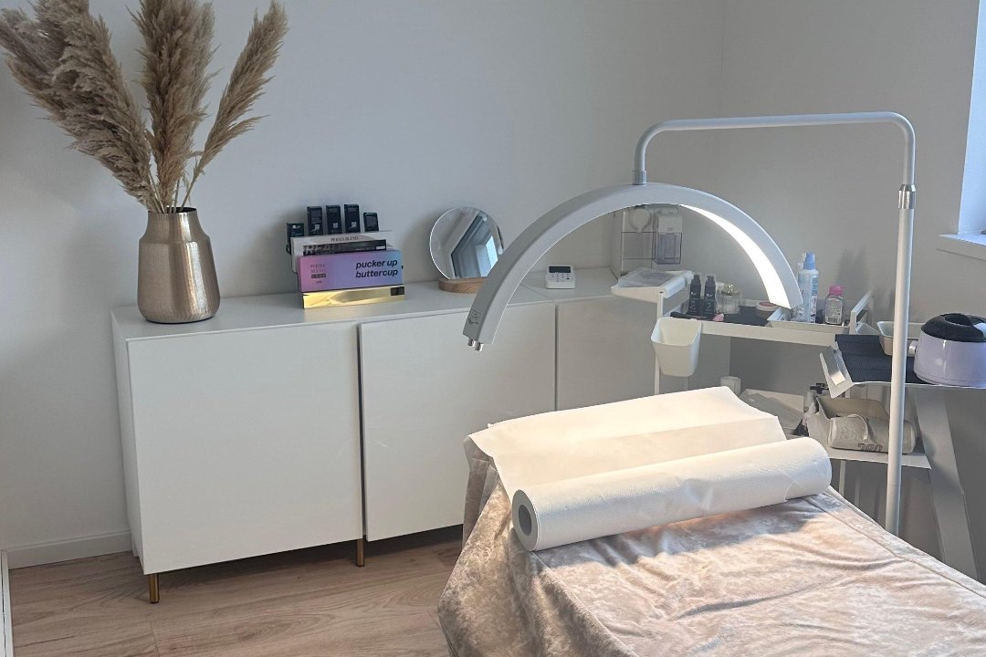 Karina Beauty and Brows, Regensburg