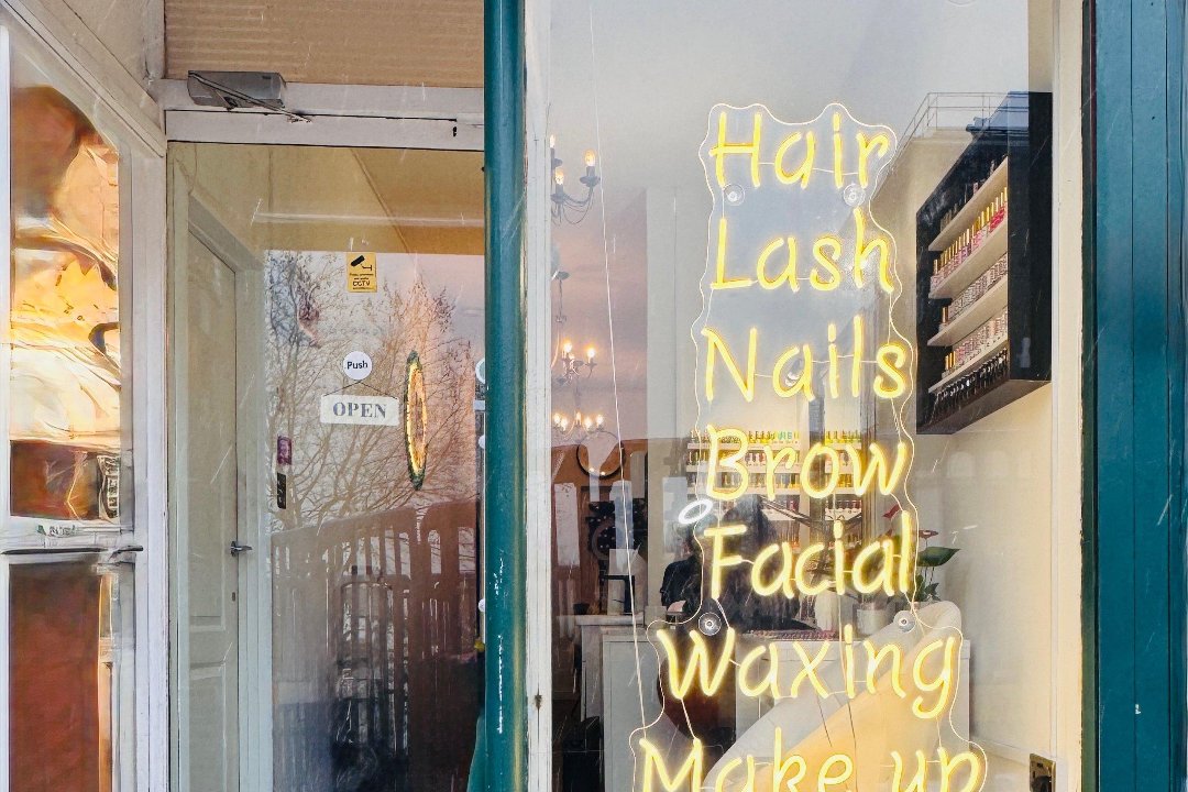 Haus of Her LDN, maltby street market, London