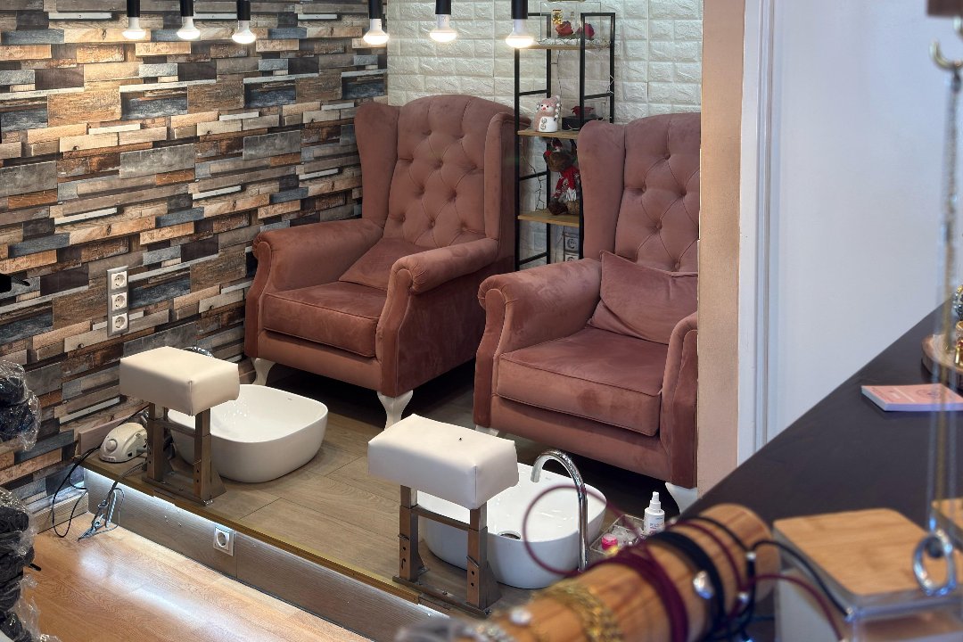 17 Nails Care, Iraklio, Αττική