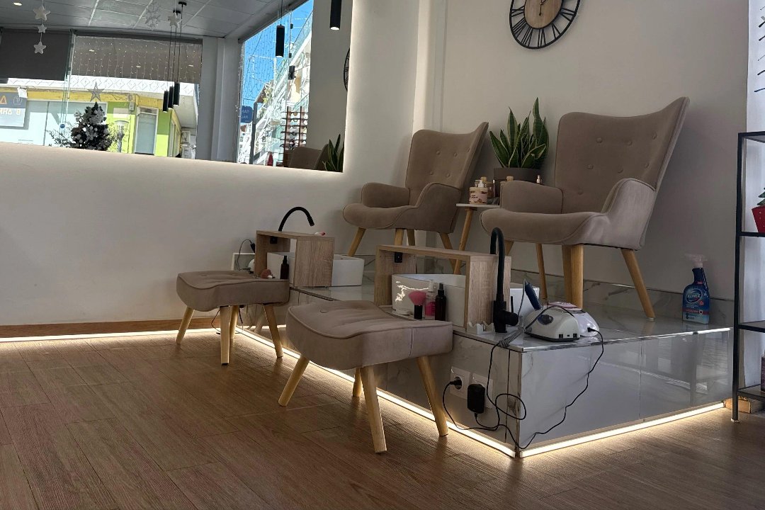 Par Ren, Ἰλιον, Αττική