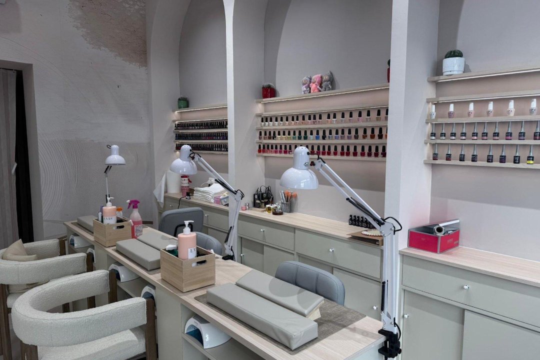 J Nail Lab, San Vittore, Milano