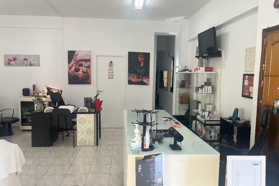 Ana Paula Costa Cabeleireiro, Parede, Distrito de Lisboa