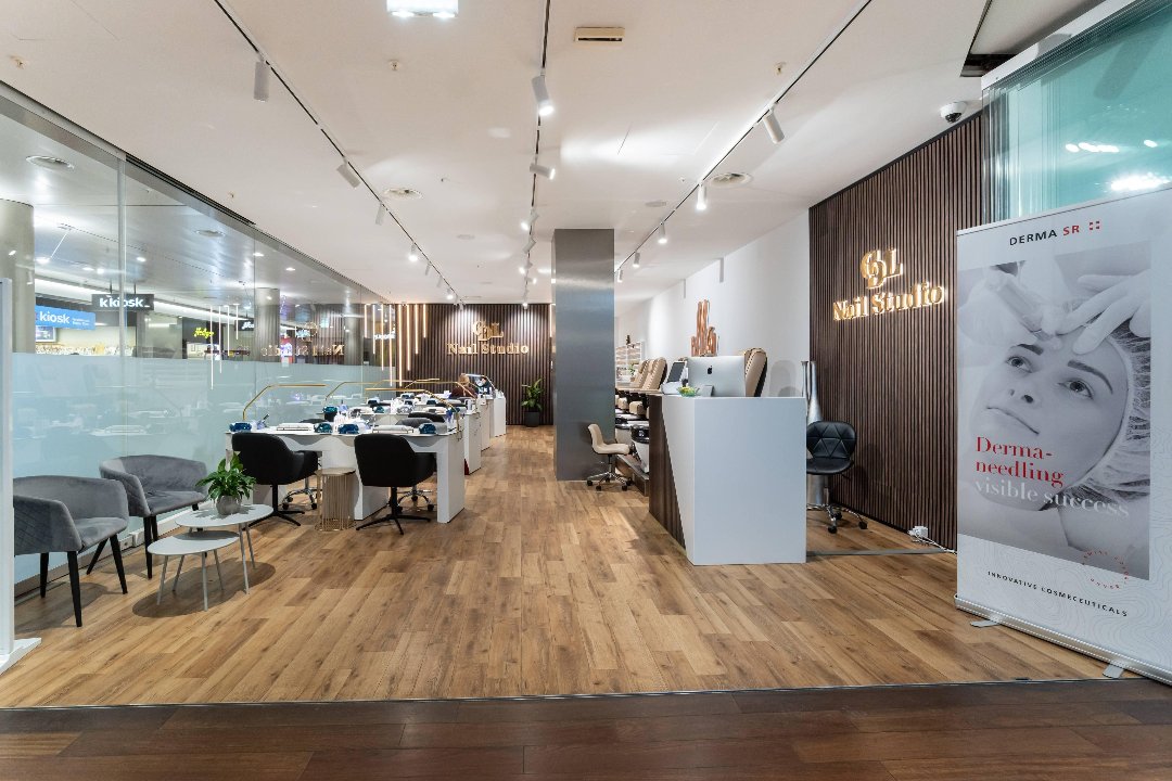 CDL Nail Studio - Shoppi Tivoli, Spreitenbach, Kanton Aargau