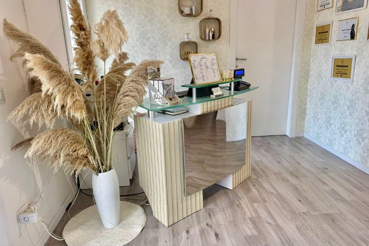 Estetica Crystal Black - Esthétique Modena - Photo de couverture - OneBooking