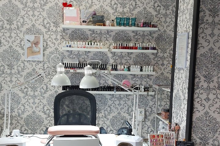 Elisenda Roca Ungles i Estètica - Onglerie NR PERRUQUERS  - Photo de galerie - OneBooking