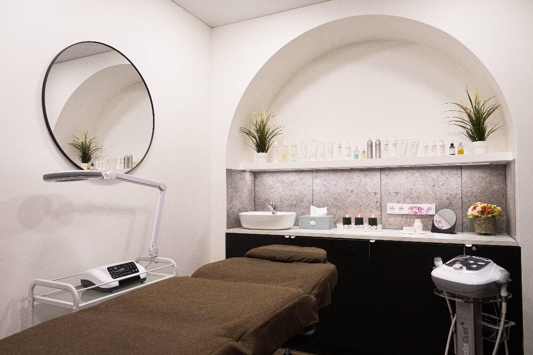 Viktorijos grožio oazė, Lazdynai, Vilnius