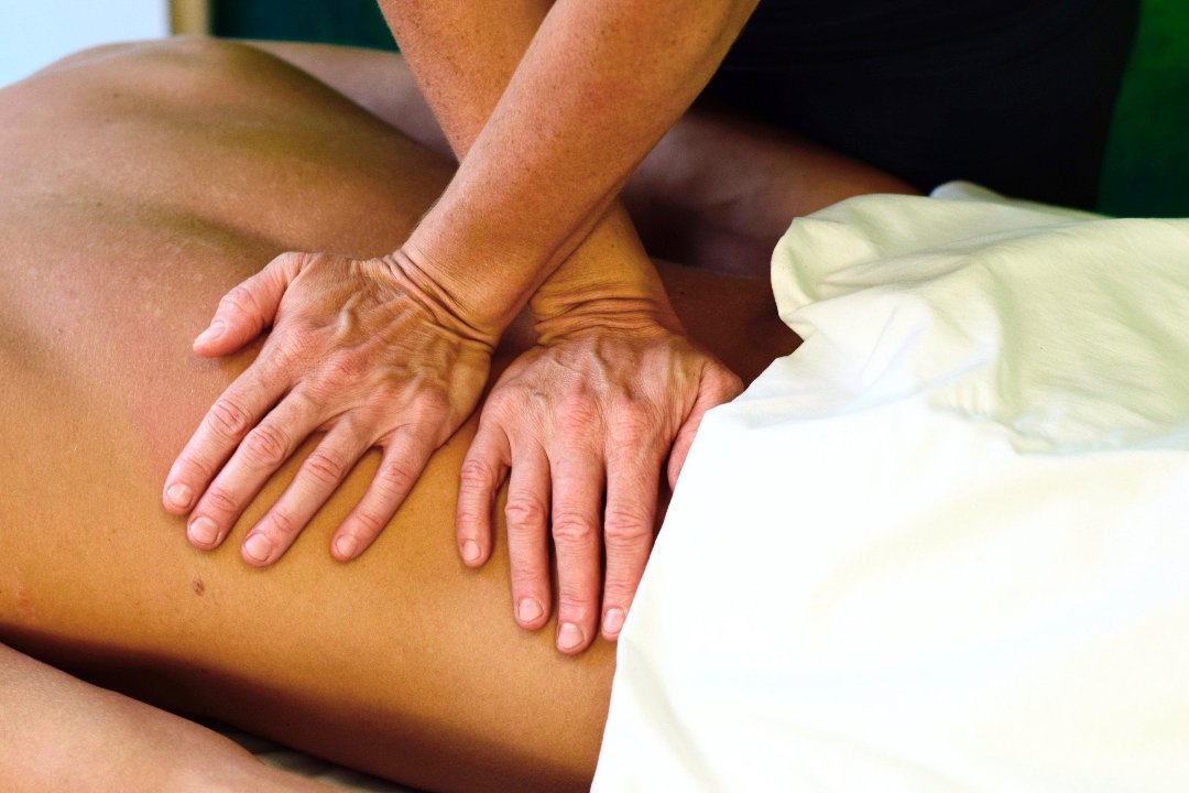 Körpertherapie Petra Hillbricht – Tiefengewebsmassage, Moabit, Berlin