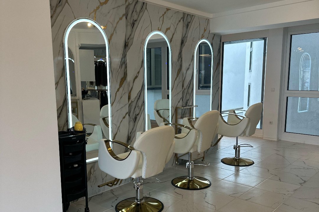 DG House of  Beauty&Hair, Auhofcenter, Wien