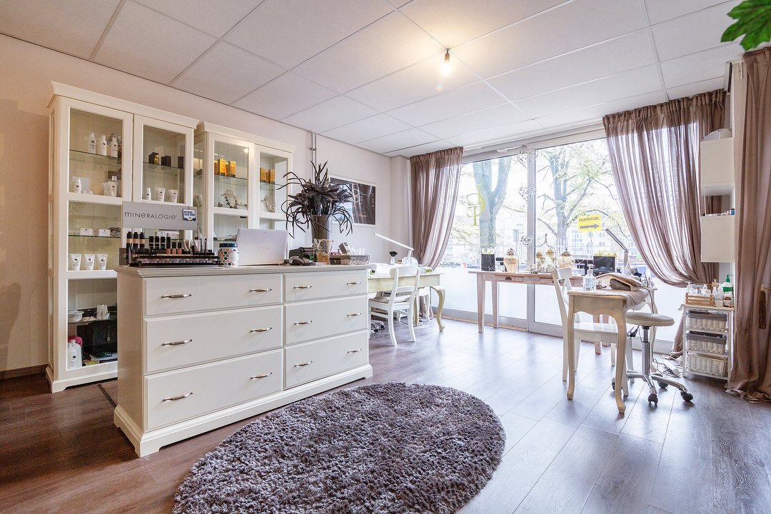 LTC Beauty Nails & Hair Institute Amsterdam, Oostelijke Eilanden en Kadijken, Amsterdam