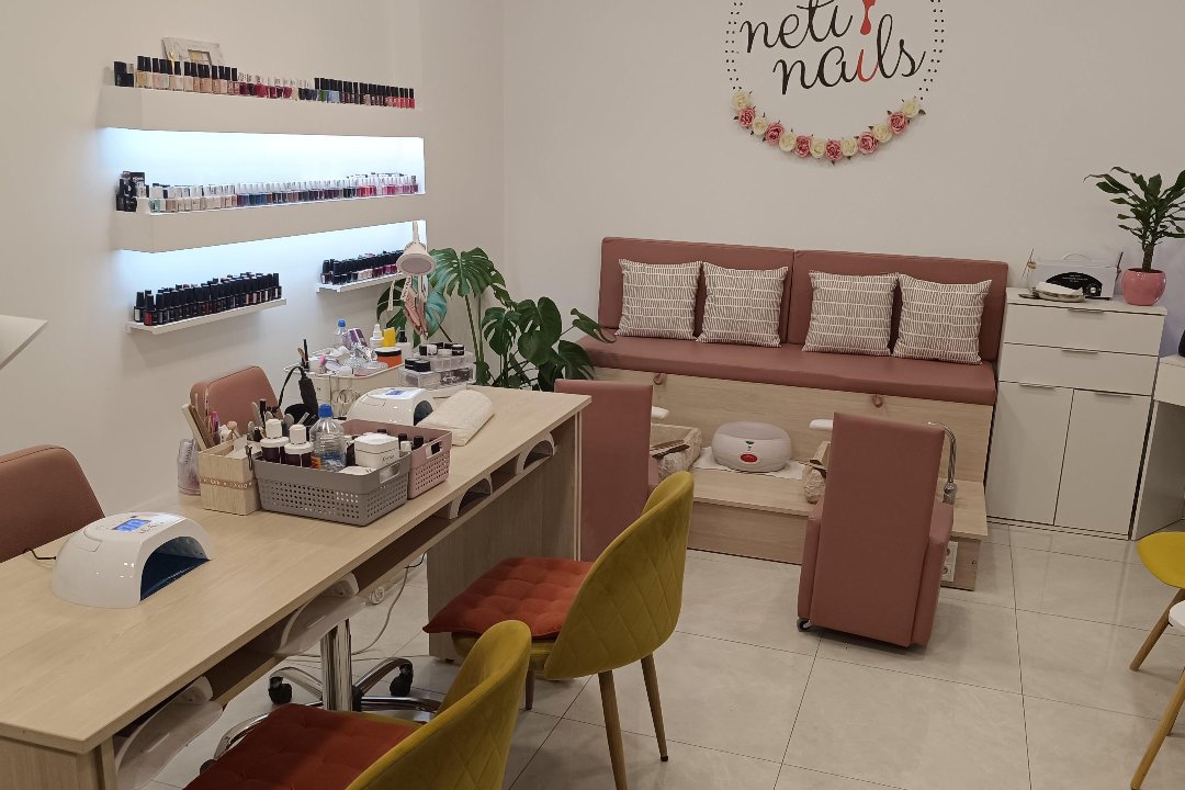 Neti Hair Nails, Marousi, Αττική