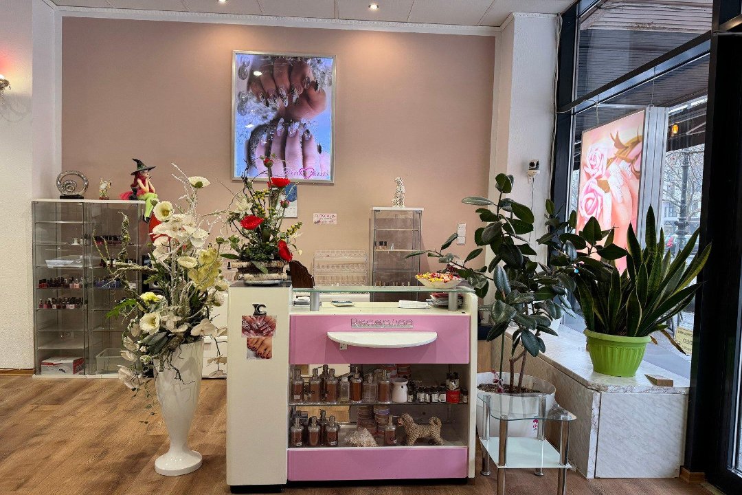 Pink Nails - Berlin, Kudamm, Berlin