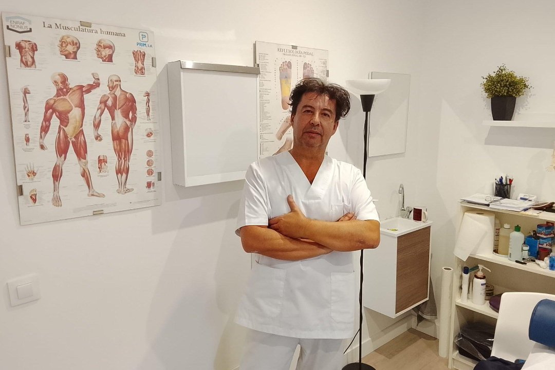 Masajes y Técnicas Alternativas /Miguel Ángel, Alberto Alcocer, Madrid