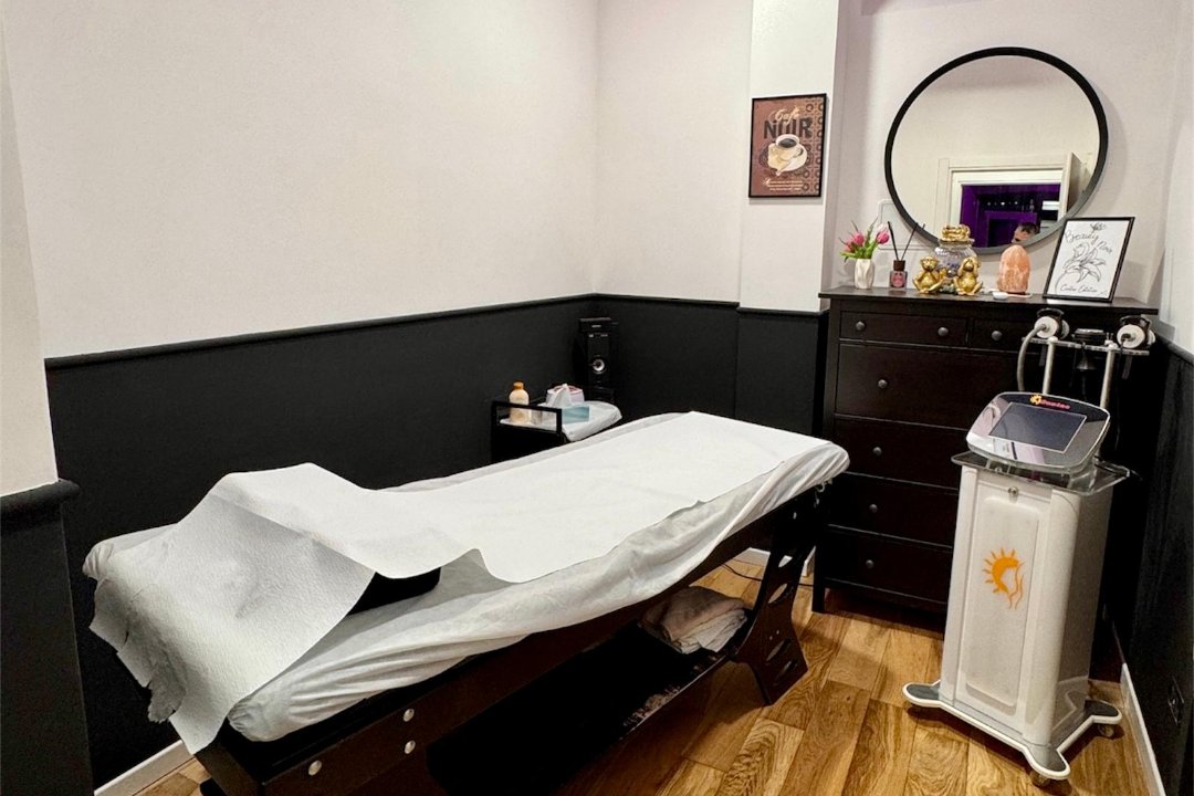 Beauty Noir, Casal Bertone, Roma