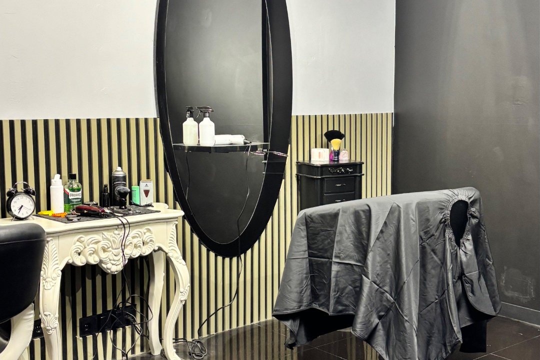 Barber Kseniya, Stotis, Vilnius
