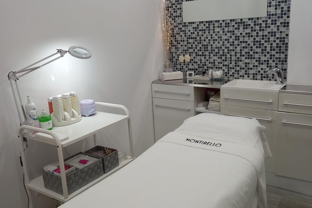 Estetic Roses, Figueres, Provincia de Girona