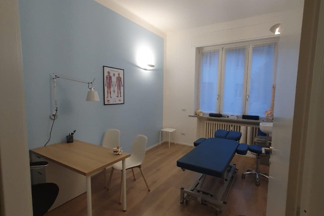 Osteopata Alessandro Daniel, Via California, Milano