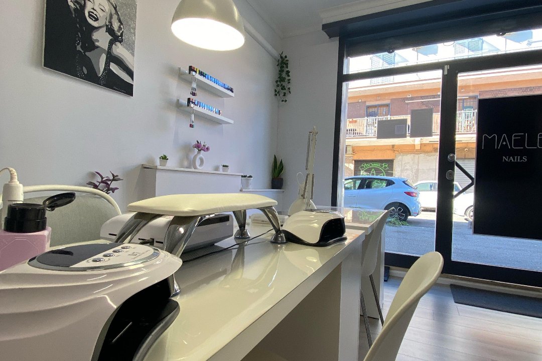 Maele Nails, Ostia Antica, Roma