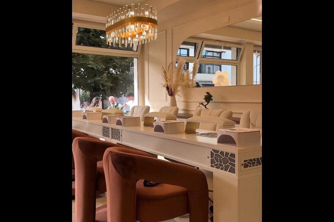 Manjola Beauty Studio, Prato
