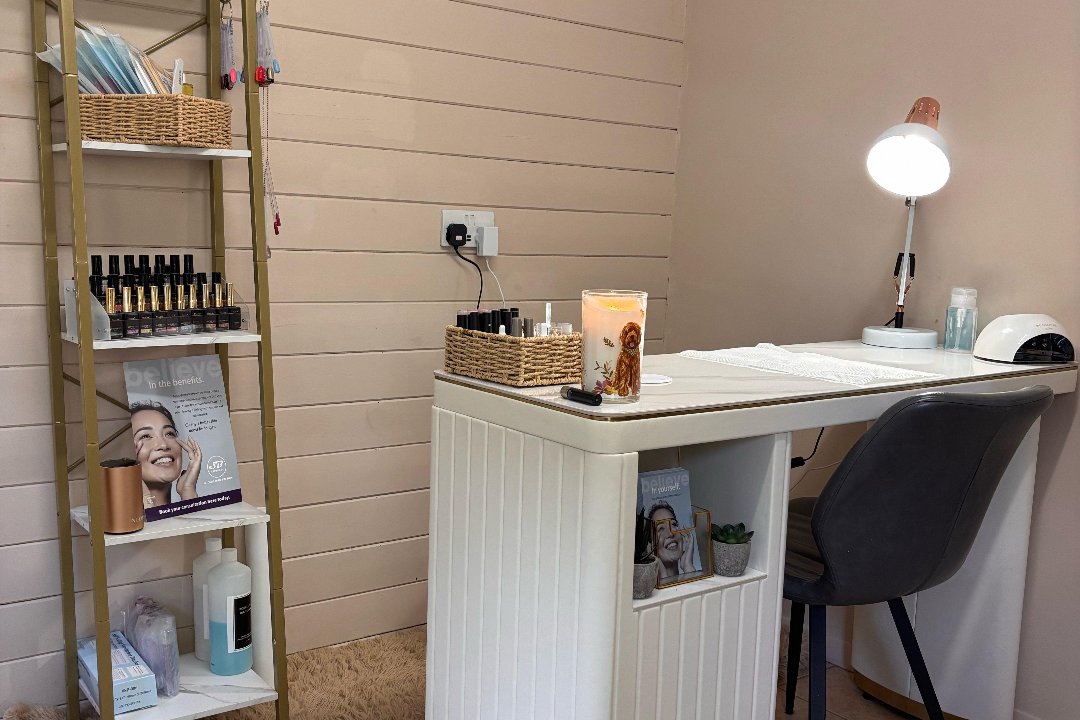 Shefford Manicurist, Henlow, Bedfordshire