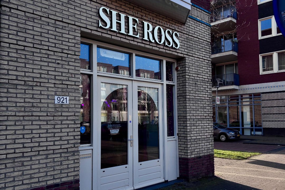 She Ross, Europalaan, Almere