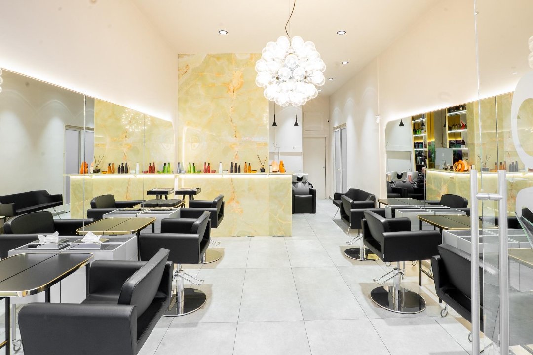 Jenny B - Woman Parrucchiere, XXII Marzo, Milano