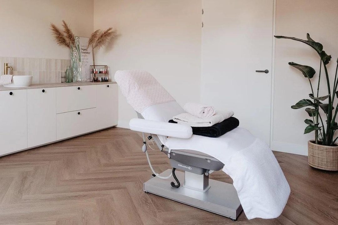 Care by Len , Laakse Tuinen, Amersfoort