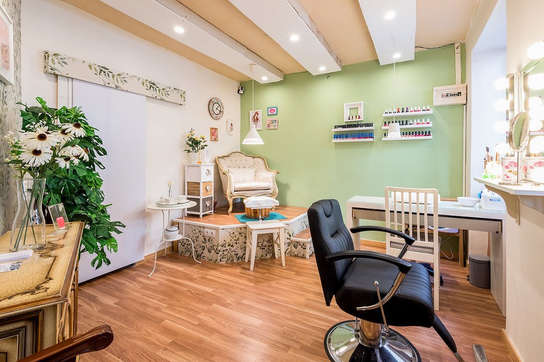 Bambola Beauty & Nails, Fuente del Berro, Madrid