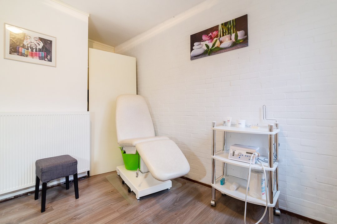 Jamila's Manicure & Pedicure, Waardhuizen, Noord-Holland