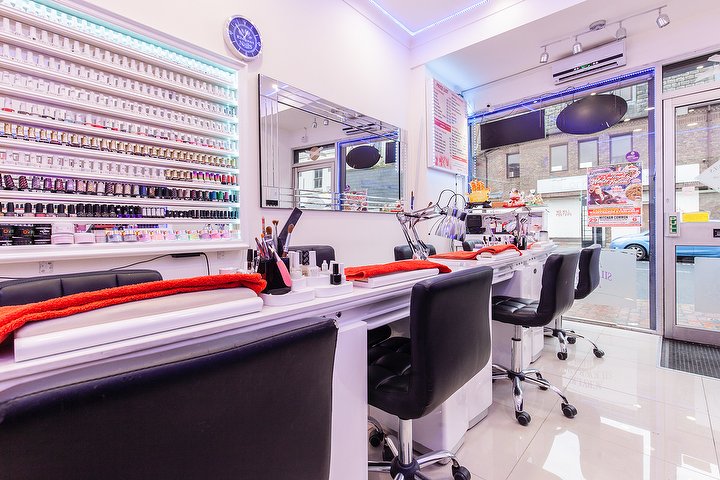 nails shop