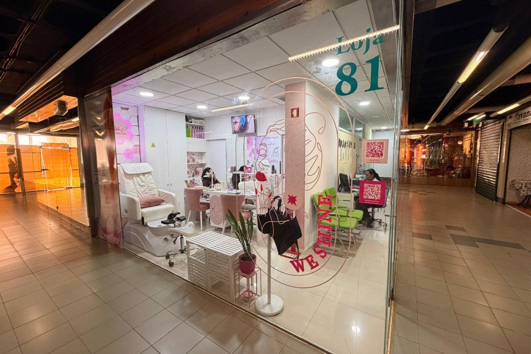 We Shine Estética, Carcavelos, Distrito de Lisboa