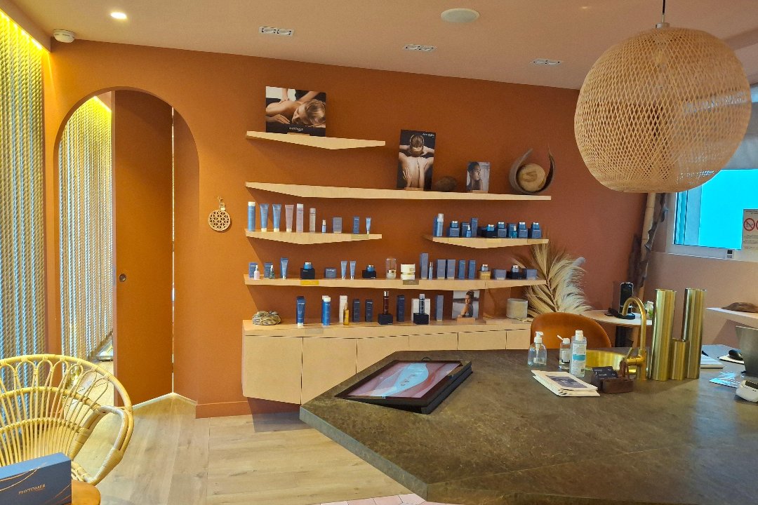 CELLA BAINS, Saint Cloud, Hauts-de-Seine