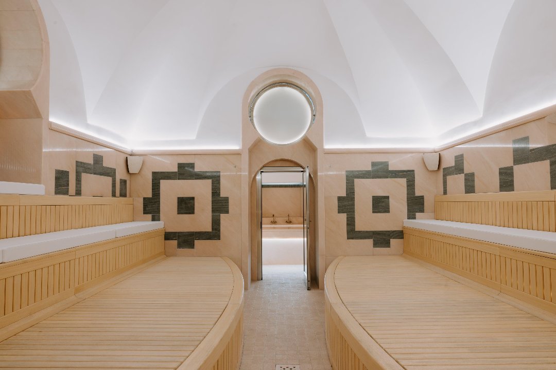 Caschera Spa, Monti, Roma