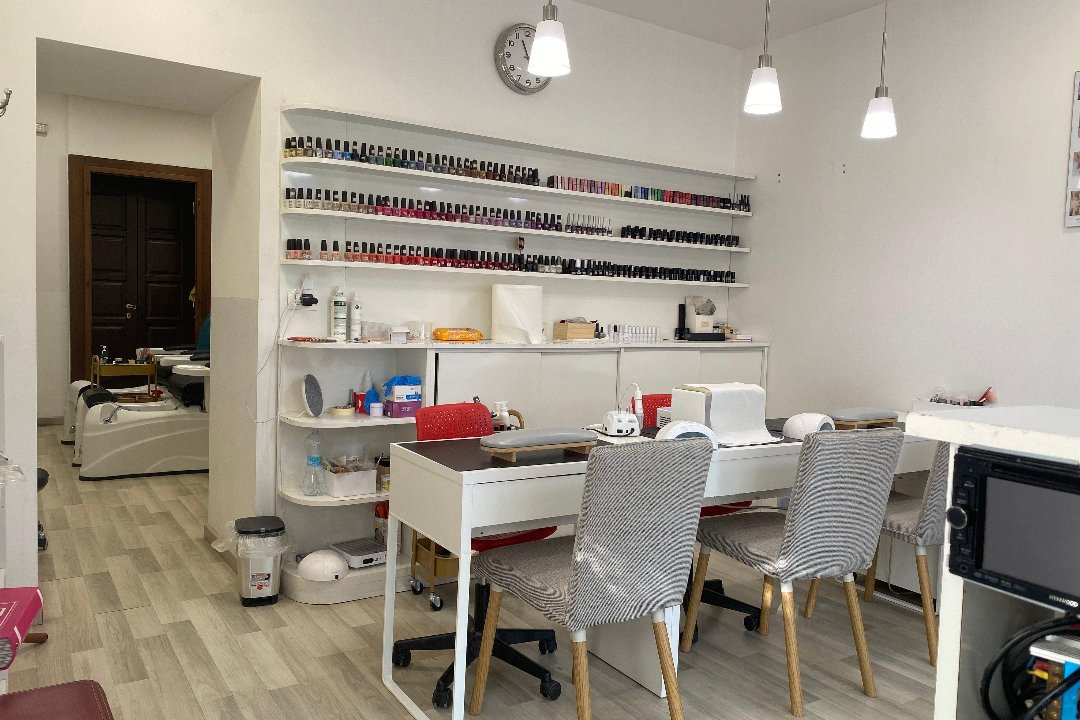 S' Nail, Buenos Aires, Milano