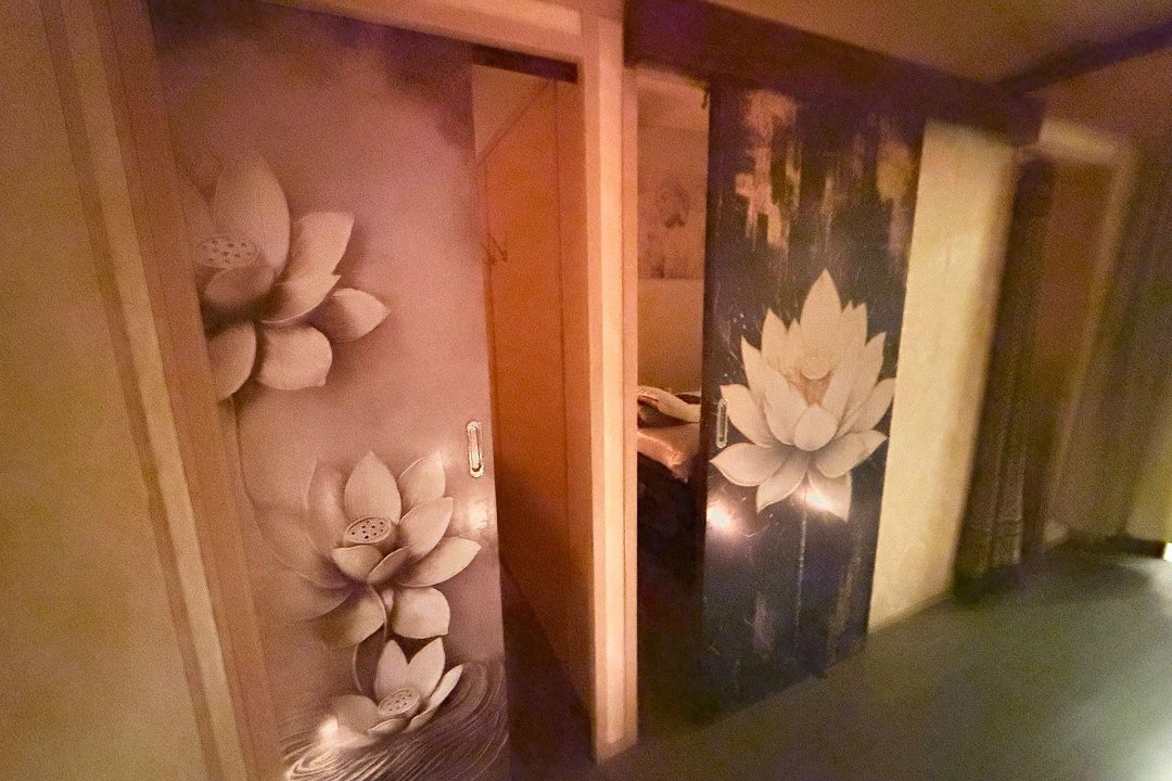 Leelawadee Thai Message - Sirmione, Sirmione, Lombardia