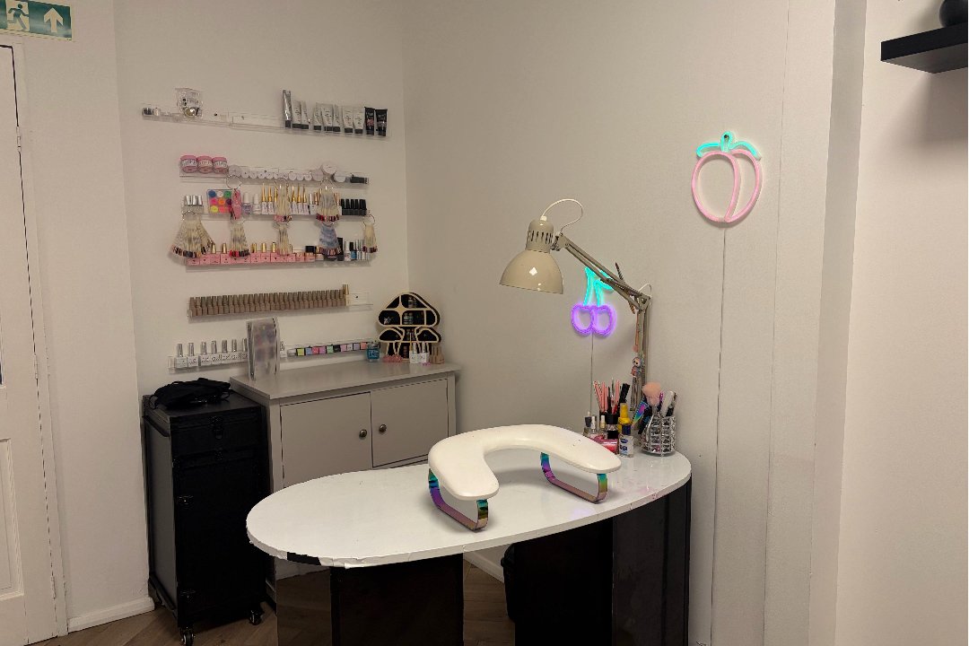 Nerdy Nailzz and Beauty @ Glow Tanning, Chelmsford, Essex