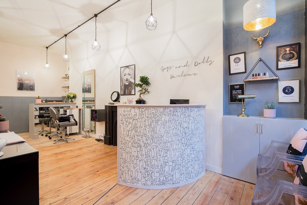 Guys Dolls Parlour Shoreditch Beauty Salon In Shoreditch London 