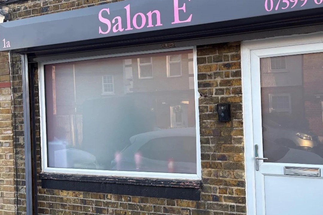 Salon E, Mottingham, London