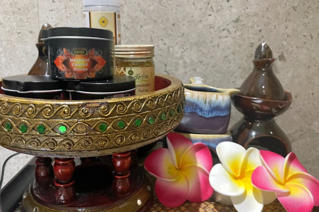 Ugo Thaï, Asnières-sur-Seine, Hauts-de-Seine