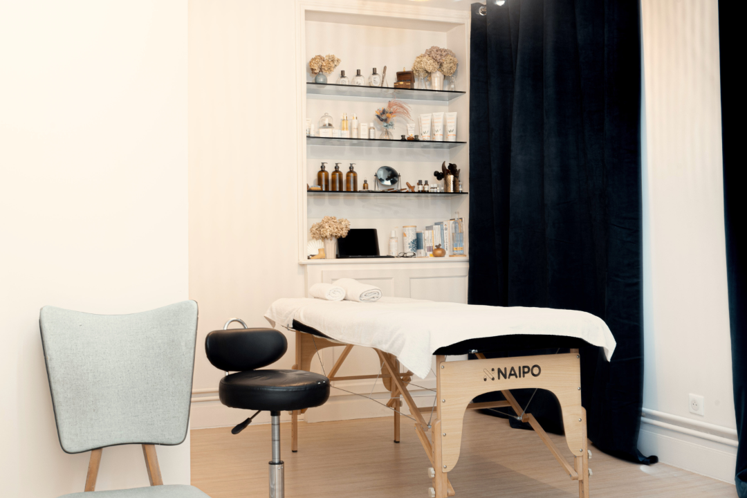 Emilie Delaval Rueil Malmaison I Massages Thérapeutiques, Soin Visage & Réflexologie, Rueil-Malmaison, Hauts-de-Seine