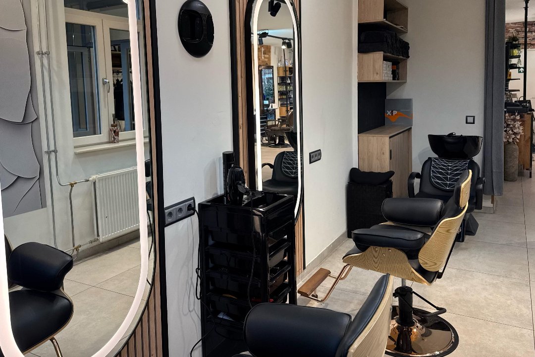 Hairstudio 82 Ladies ✂, Borneostraat, Amsterdam
