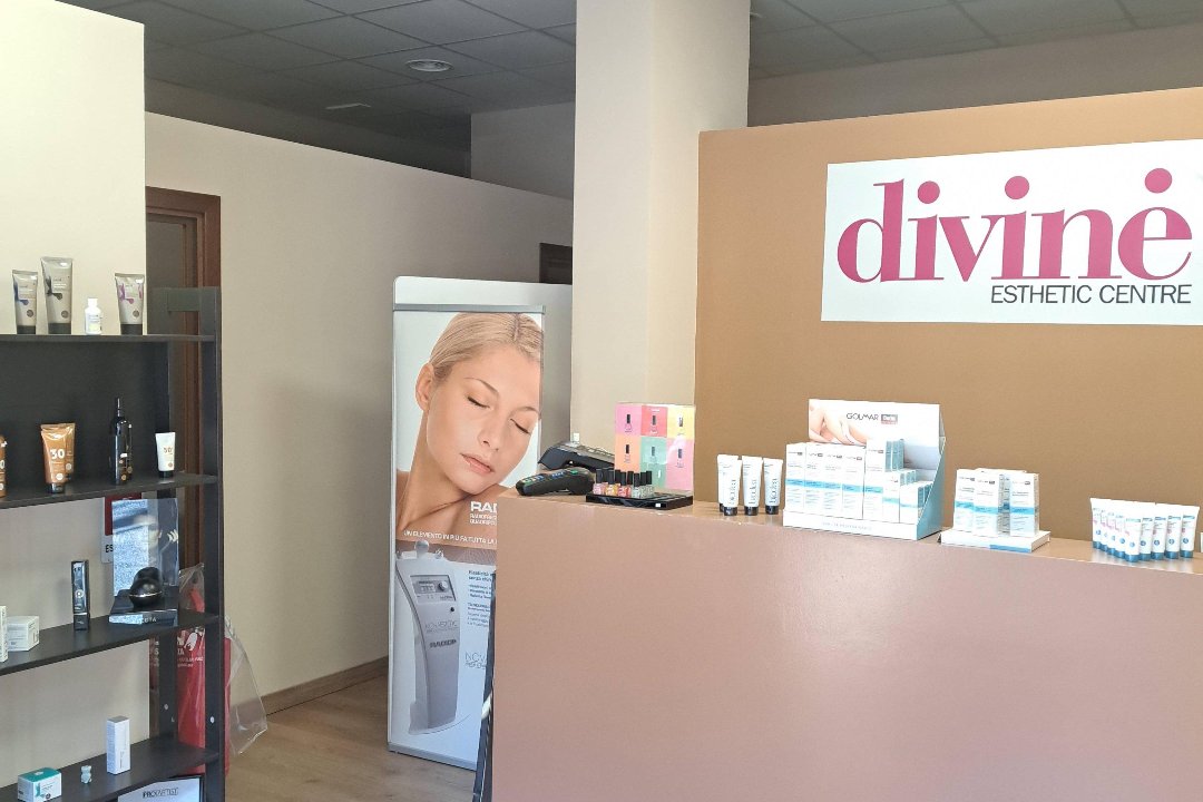 Divine Esthetic Centre, Lido Centro, Roma