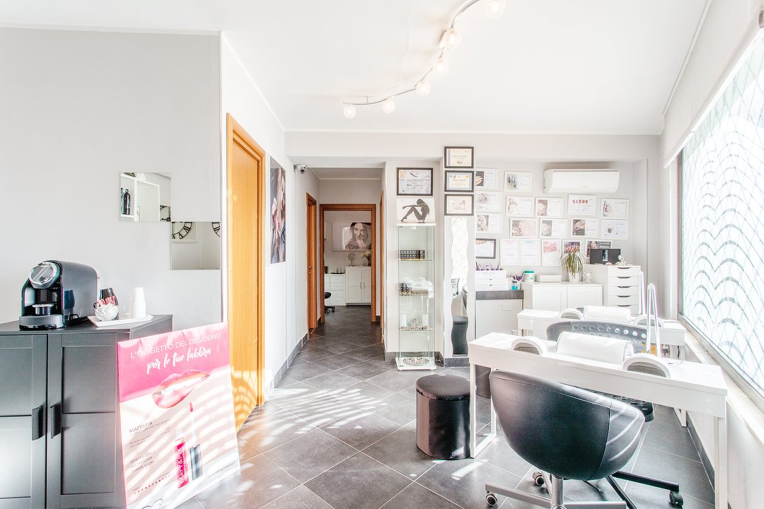 Nails Relax, Laurentina, Roma