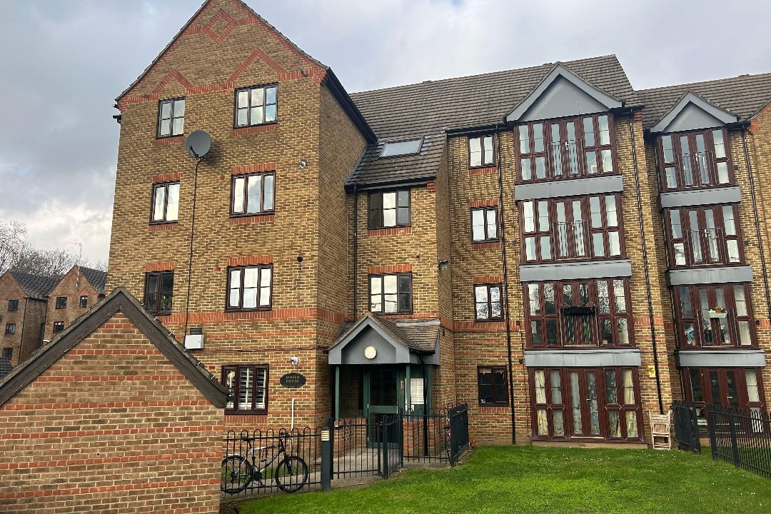 Holistic Massage Therapy, Bow Road, London