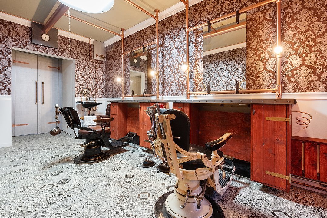Noble Savage Barbershop, Prins Hendrikstraat, The Hague