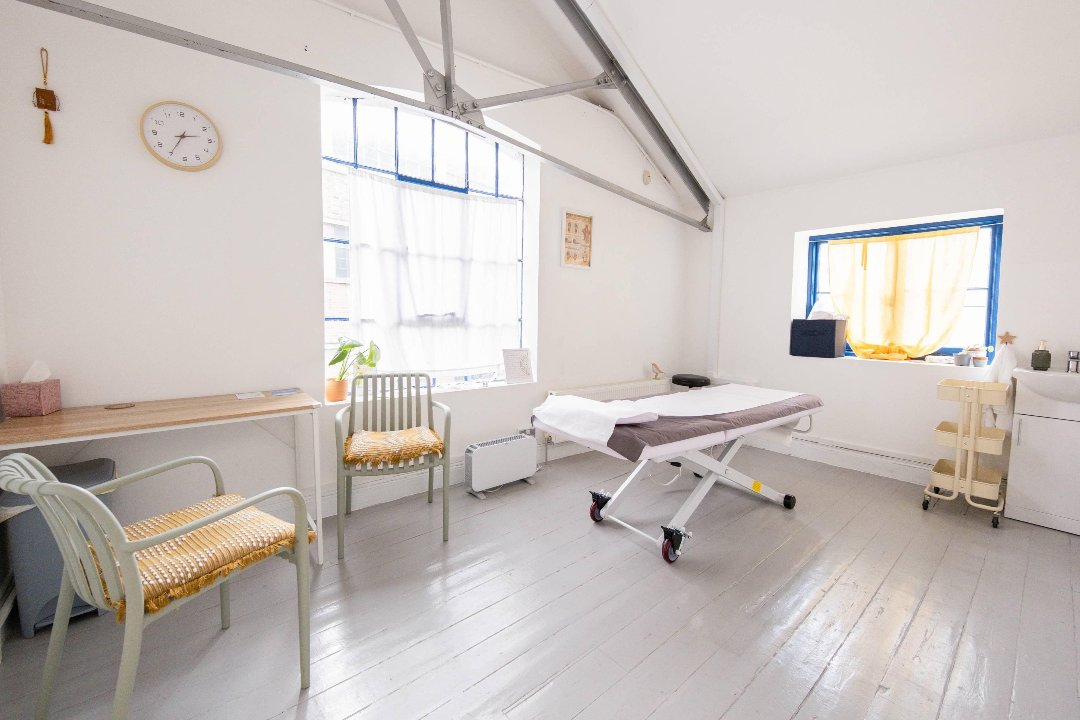 Tão Linda Therapies - Hackney, Kingsland Road, London