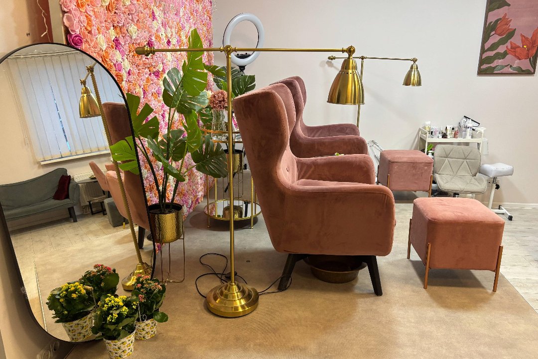 AGE Lashes&Nails, Šnipiškes, Vilnius